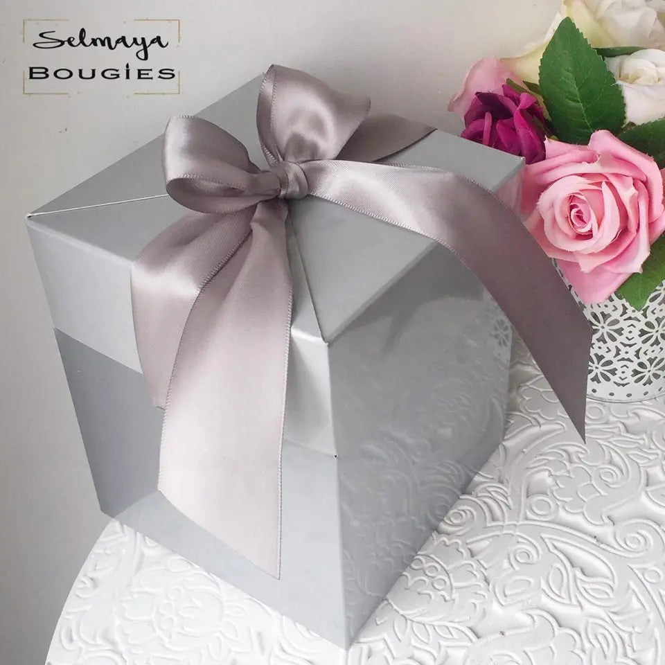 Boite cadeau grise (vide) vendor-unknown